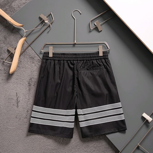 ブランドハーフパンツ背面デザイン